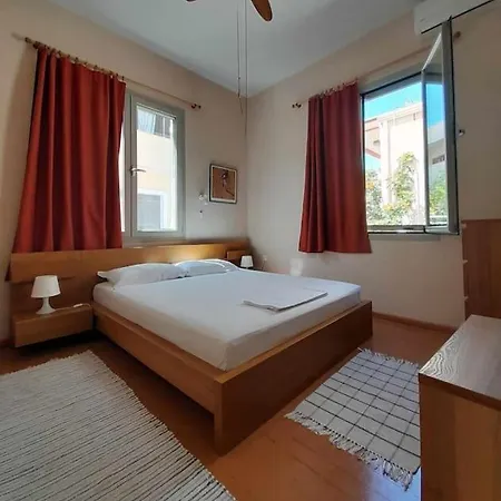 Andreas & Eny's House شقة *